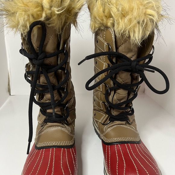 Sorel tall laced up boots waterproof - Picture 3 of 5